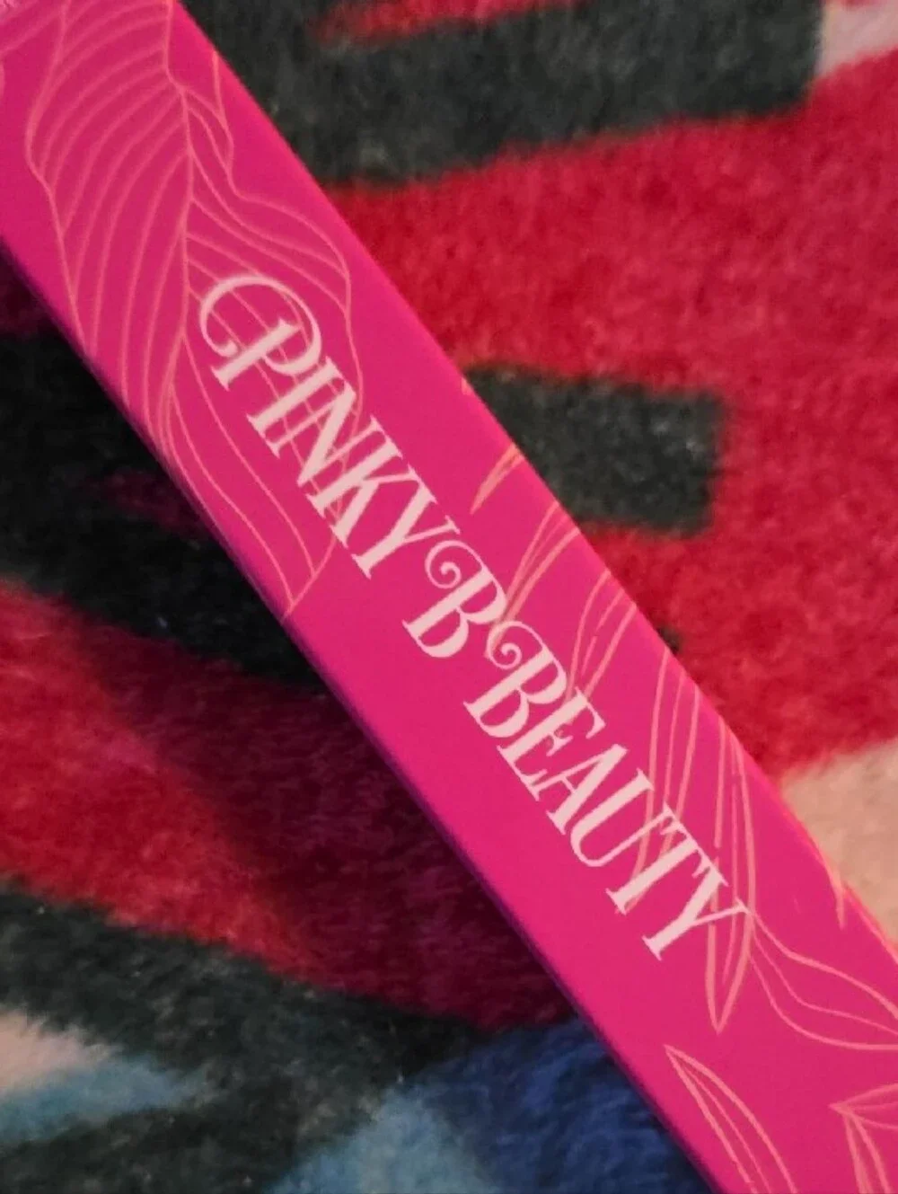 Pinky B Beauty Dat Plumping Gloss Tho Color: Berry Me